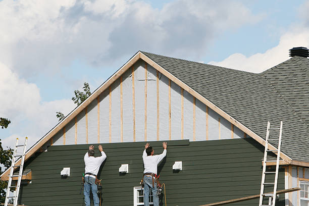 Professional Siding Repair technician working in Port Reading, NJ